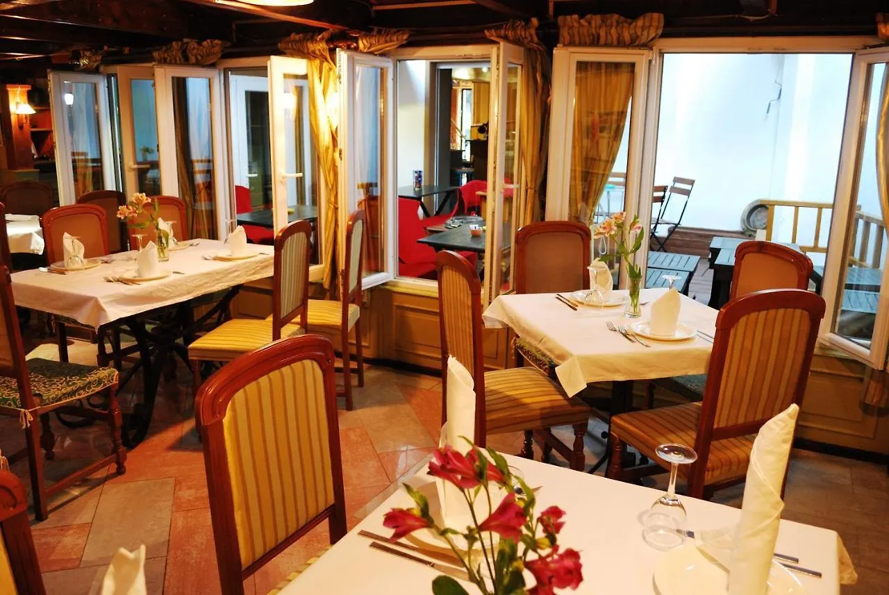 Hotel London Tirana