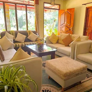 Vegetable Garden House Penzion Nallathanniya